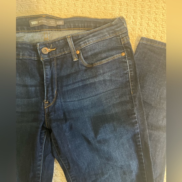 Levi’s Mid Rise Skinny Jean - Picture 5 of 5